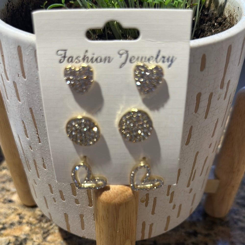 Gold Heart and Circle Earrings Set